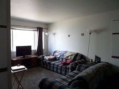 2nd image of 1808 Poplar St APT 1