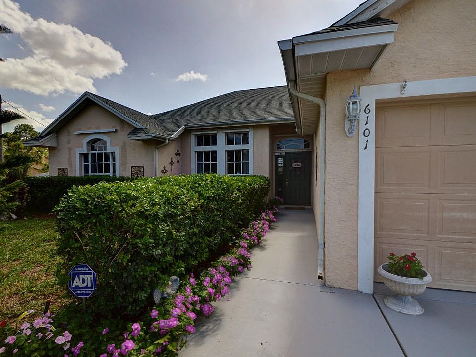 1st image of 6101 Pinetree Dr