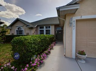 6101 Pinetree Dr, Fort Pierce, FL 34982