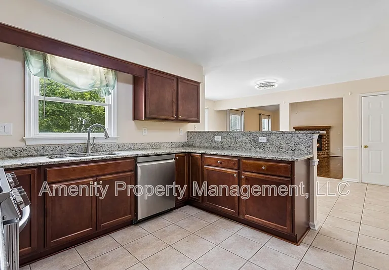 1012 Austenwood Ct — Photo 14