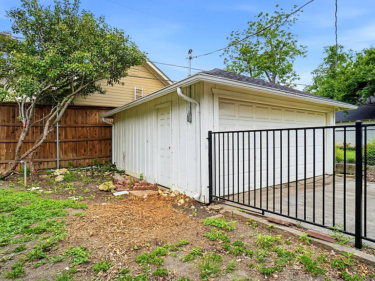 2615 Cockrell Ave — Photo 14