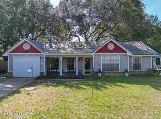 9209 Meadowlark Ave, Ocean Springs, MS 39564