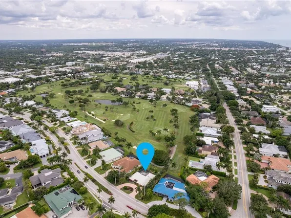 520 Harbour DR, NAPLES, FL 34103
