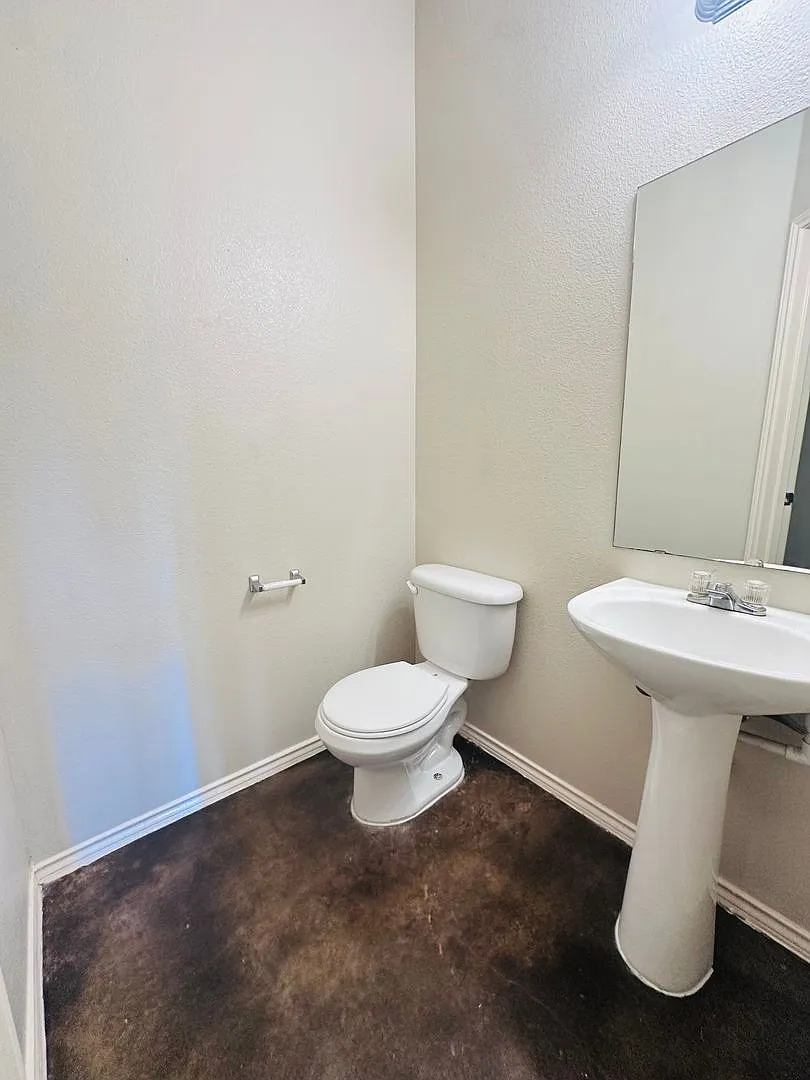 10818 Mathom Landing Unit 2 — Photo 2