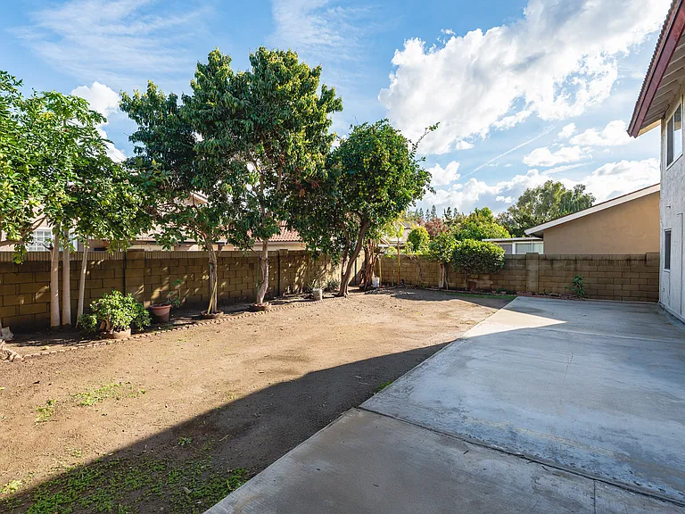 15626 Bechard Ave — Photo 54