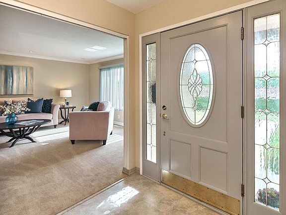 2nd image of 635 Gaundabert Ln