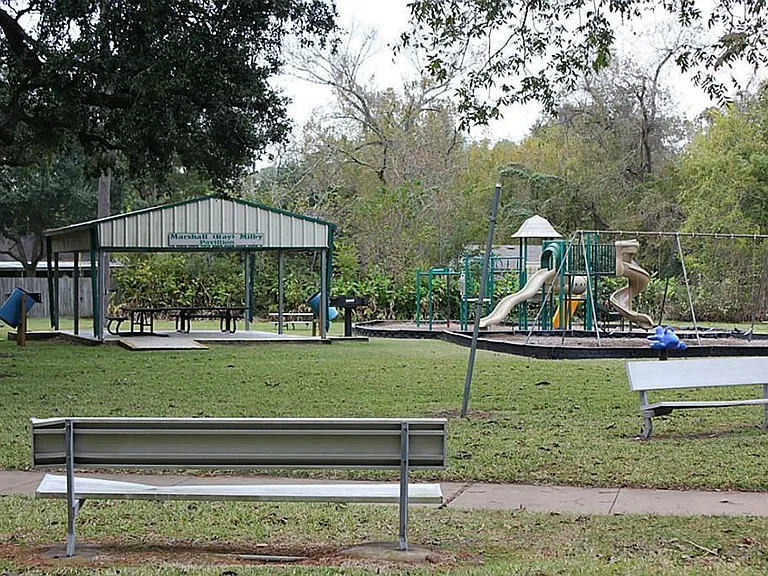 5614 Country Green St — Photo 37