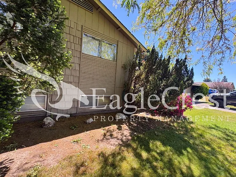 924 Shasta Dr — Photo 47