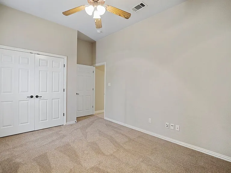 218 Deer Creek Dr — Photo 20