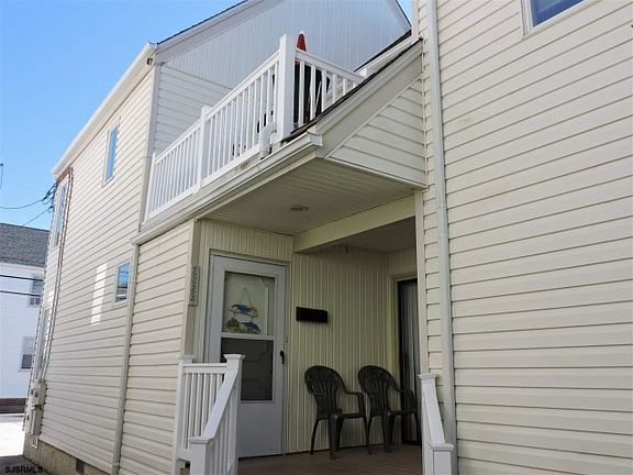 3rd image of 2223 Asbury Ave #2223