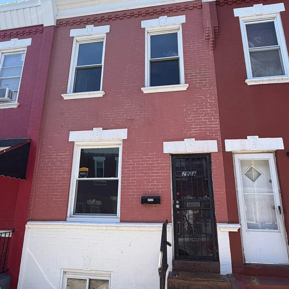 3 bed, 1.0 bath, 872 sqft, $1,450 — Photo 1