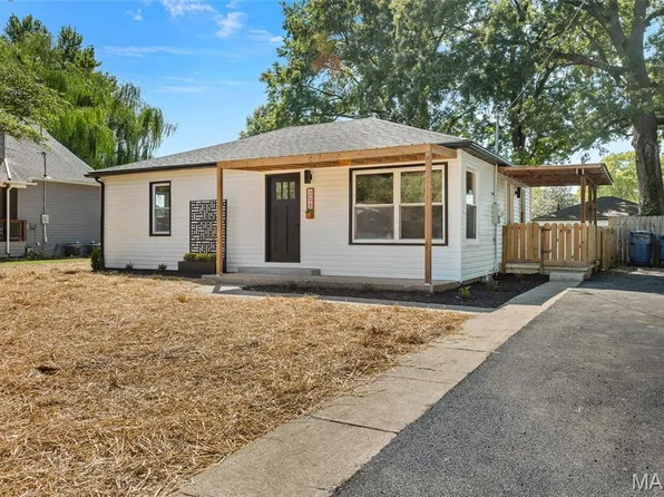 208 Powell St, Troy, IL 62294