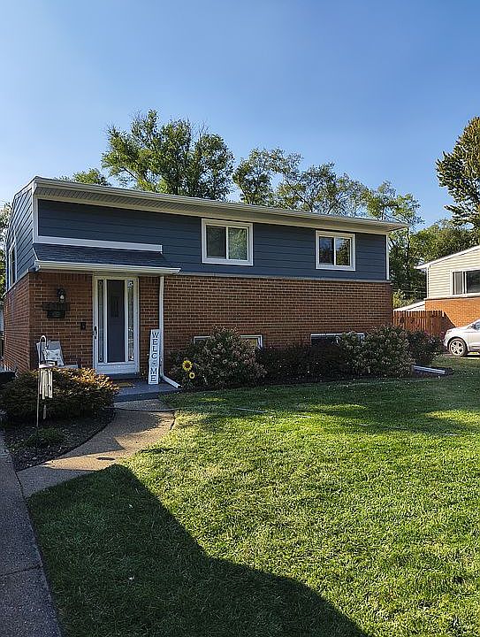 1st image of 43101 Fortner Dr