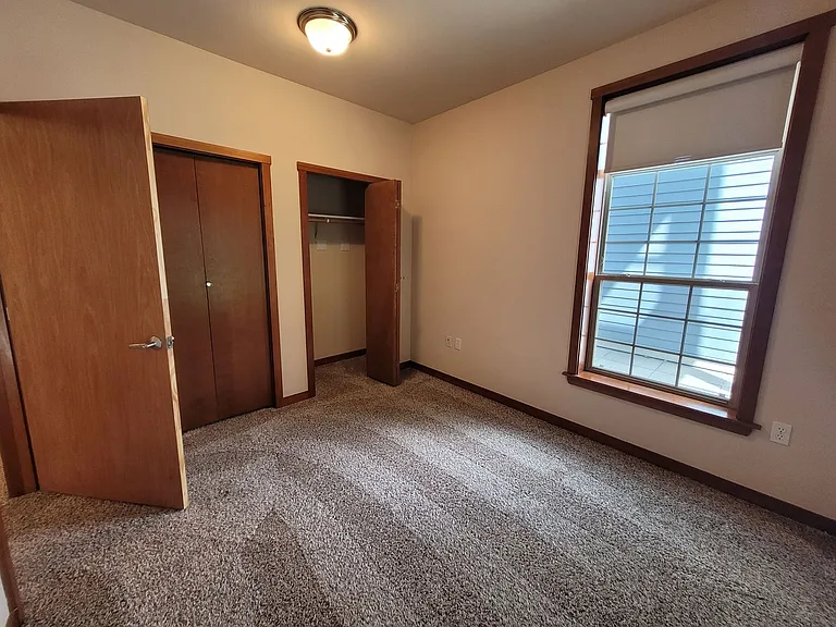 910 Gladstone St #110 — Photo 14