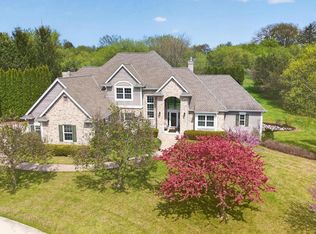 1578 Fox Hollow Ln, Cedarburg, WI 53012