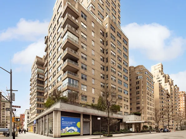 20 East 9th Street 2X image 11 of 12