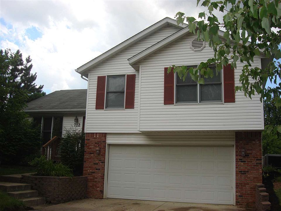 1st image of 712 W Rosewood Dr