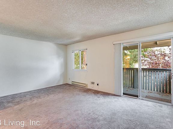 3rd image of 406 Boardwalk Ave APT 22