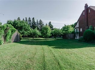 360 King St E, Hamilton, ON L8G1M4