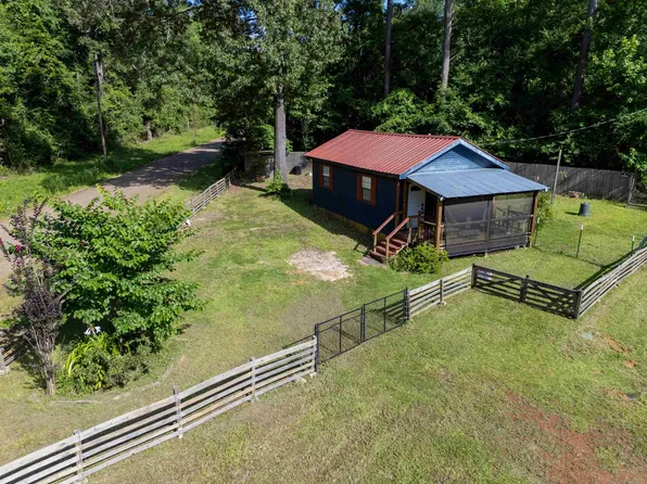 200 Dogwood Dr, Jefferson, TX 75657