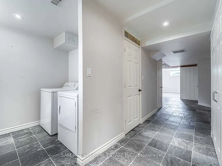 2588 Lundigan Dr #BASEMENT — Photo 15