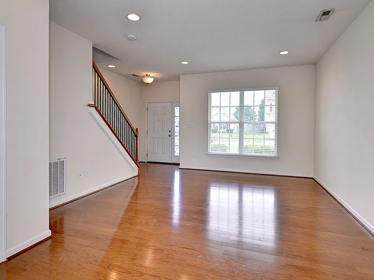 4688 Yeardley Loop — Photo 6