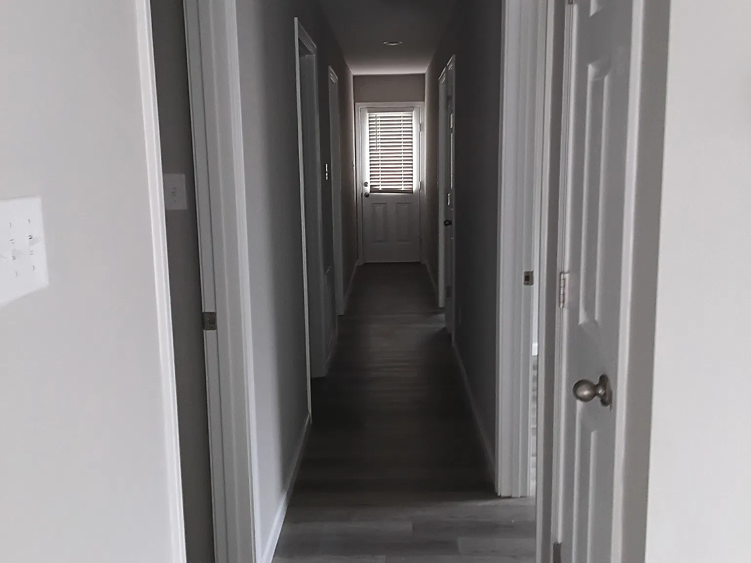 3 bed, $1,050 — Photo 2