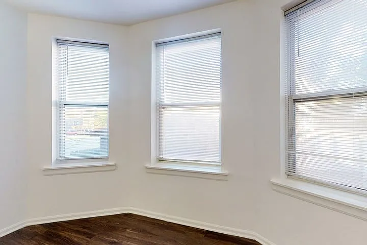 925 East 46th Street — Photo 24