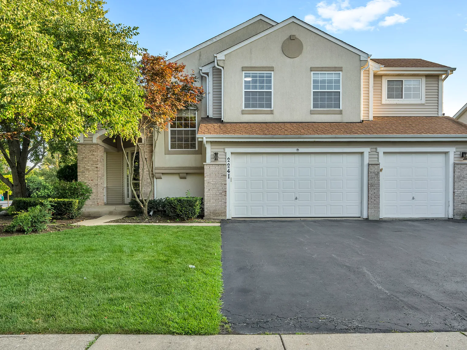 5 bed, 3.5 bath, 2843 sqft, $5,100 — Photo 1