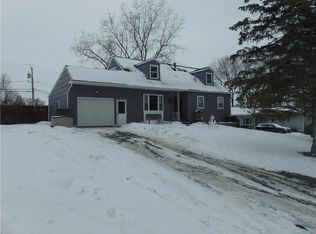 62 Post Hill Dr, Rochester, NY 14623