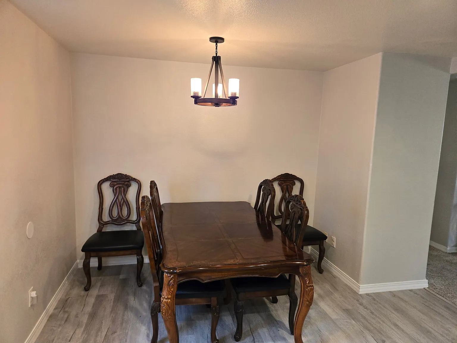 3 bed, 2230 sqft, $2,100 — Photo 4
