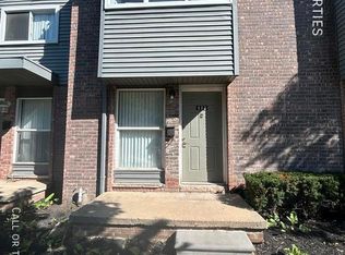 692 Villa Dr, Ypsilanti, MI 48198