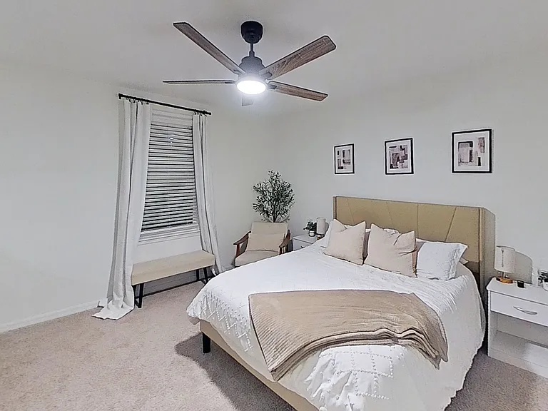 2138 Derwent Dr — Photo 4