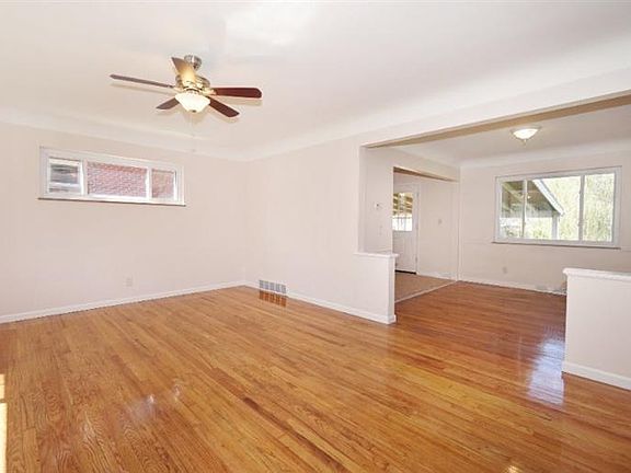 4th image of 6645 Charann Ln