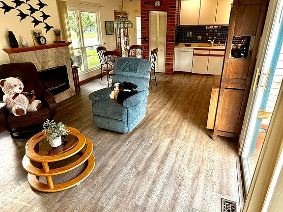 4th image of 3 Creekview Dr