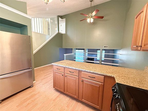 5th image of 13301 Woodlake Village Ct E