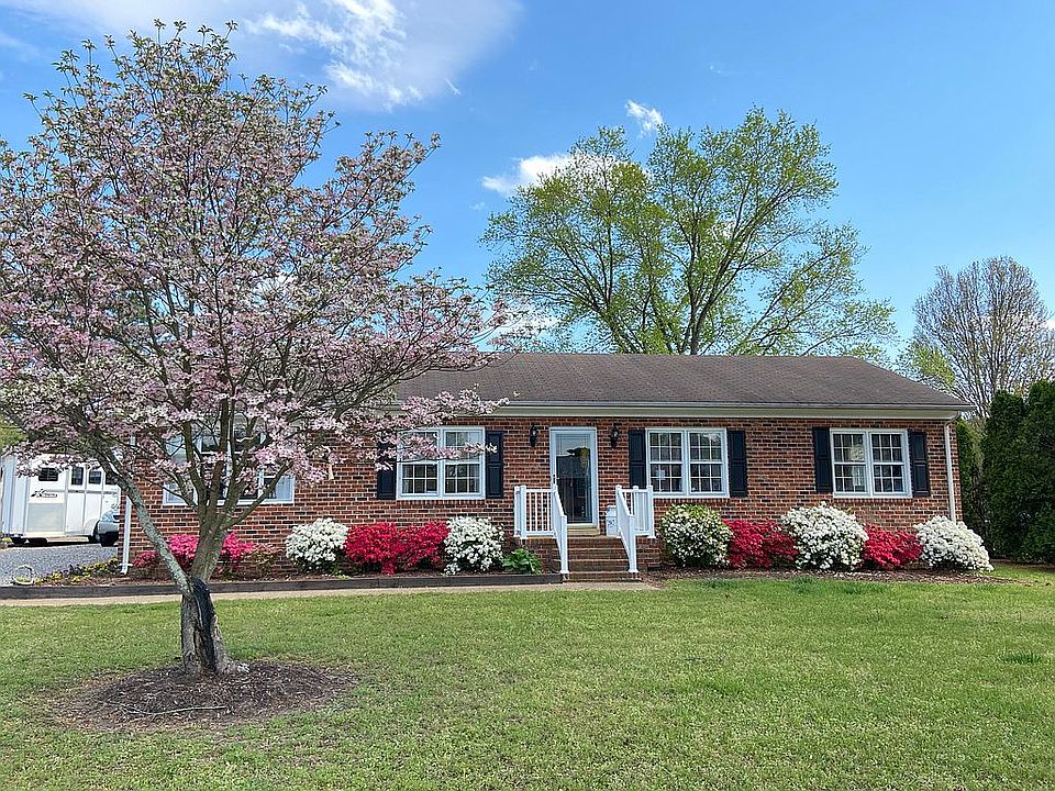 1st image of 7207 Loralea Dr
