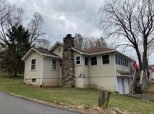 4 Powell St, Danbury, CT 06811