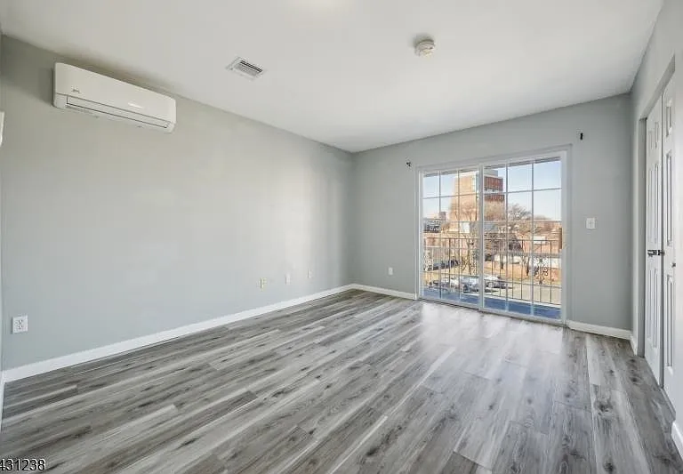 708 Ocean Ave — Photo 2
