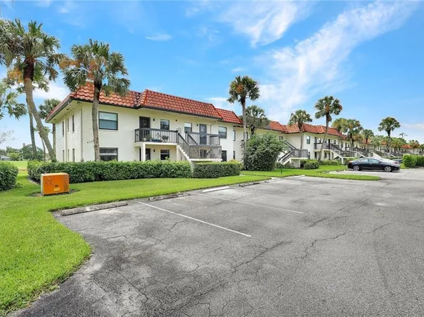4346 27th Ct SW APT 201, Naples, FL 34116