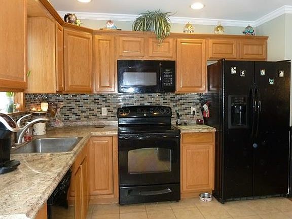 2nd image of 39 Woodland Dr