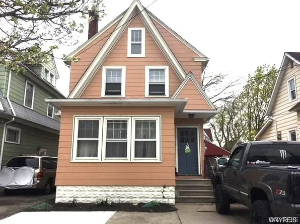 2621 Porter Rd, Niagara Falls, NY 14305