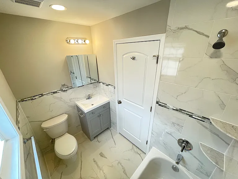 345 N 2nd St #1 — Photo 5