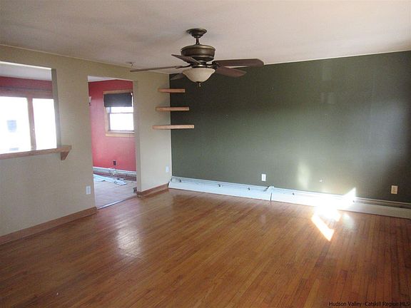 3rd image of 17 Pine Ln