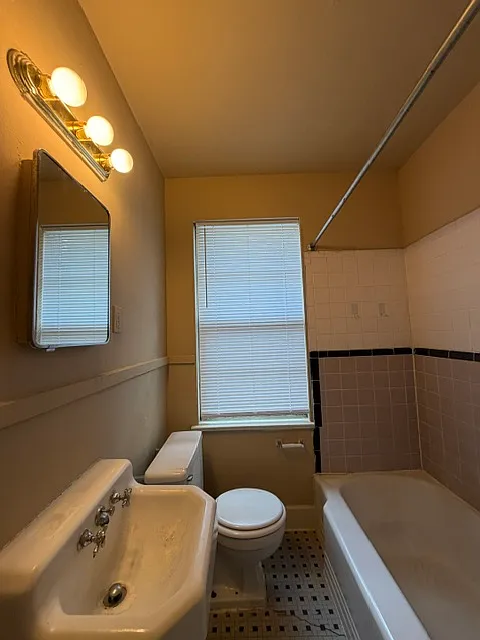2 bed, 1000 sqft, $950 — Photo 3