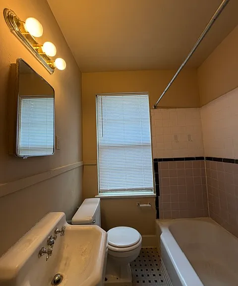 624 S Acadian Thwy — Photo 3