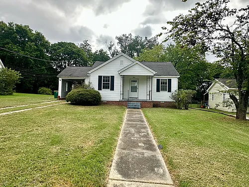 906 Chickasaw Trl Photo 1