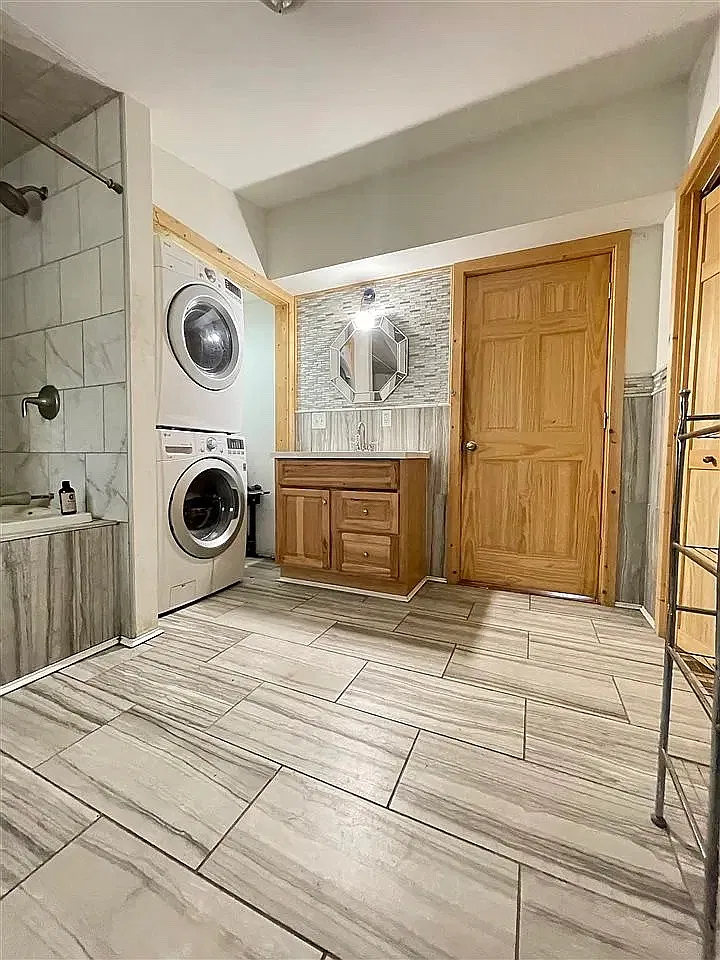 2 bed, 1225 sqft, $1,200 — Photo 3