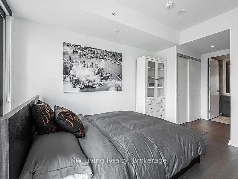 60 Colborne St #402 — Photo 19