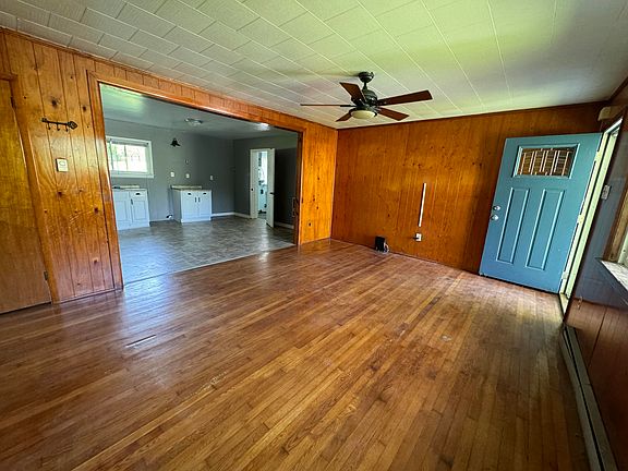 3rd image of 84 Oak Ln
